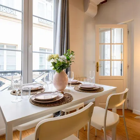 4 Guests Flat Palais Royal 1 Apartment Paris