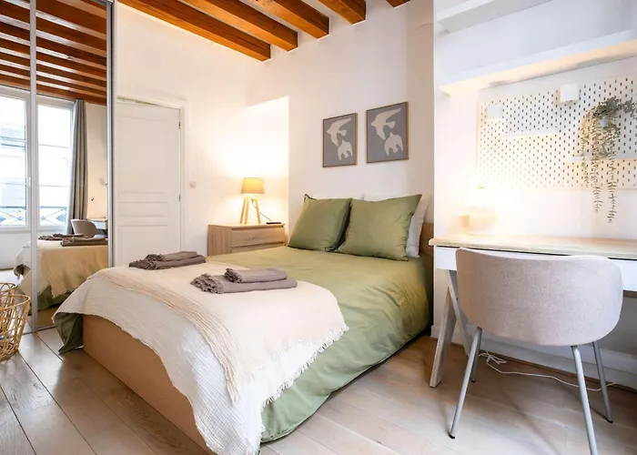 4 Guests Flat Palais Royal 1 Apartment