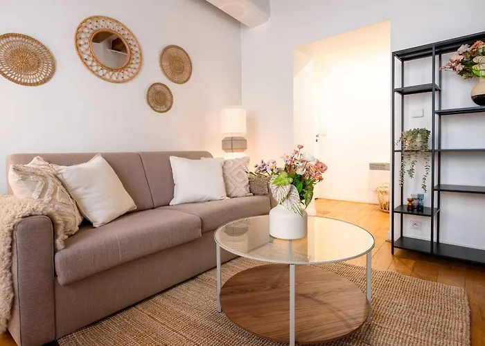 4 Guests Flat Palais Royal 1 Paris
