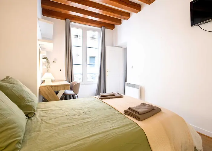 Apartamento 4 Guests Flat Palais Royal 1 *